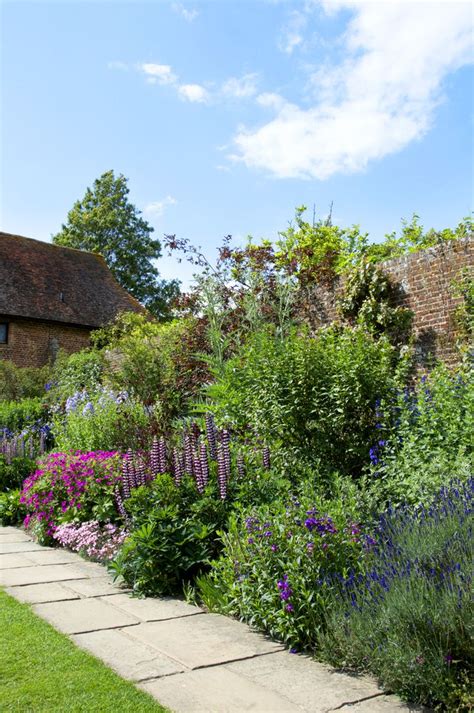 Border Gardening: How to plant a herbaceous perennial border David Domoney | Cottage garden ...