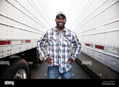 Truck driver hi-res stock photography and images - Alamy