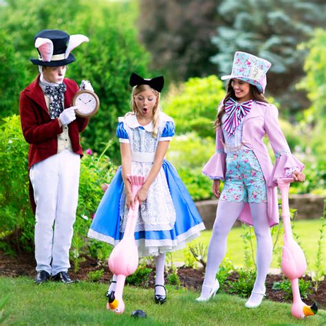 Best Family Halloween Costume Ideas [Costume Guide] - HalloweenCostumes.com Blog