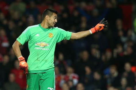 Manchester United No.2 Sergio Romero eyed by Chelsea - Chelsea Core