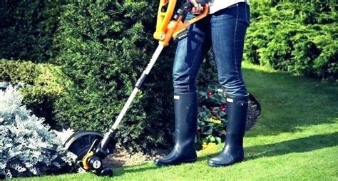 Top 8 Best Manual Lawn Edger of 2023 - Alovegarden.com