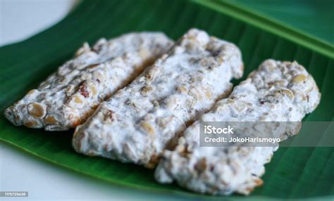 Black Oncom Stock Photo - Download Image Now - Banana, Tempeh, Bacterium - iStock