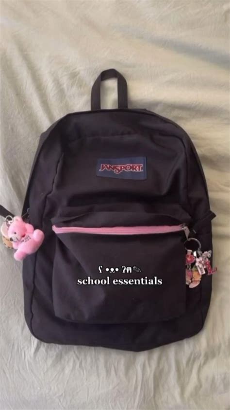 what’s in my school bag || not mine 💗💗💗 | School bag essentials, School bags, School essentials