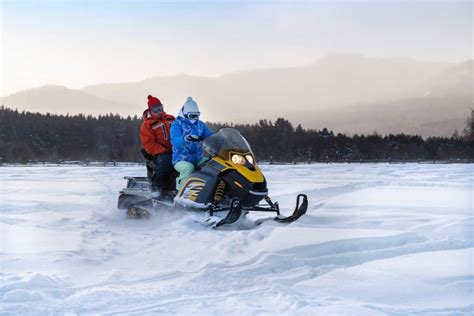 What to Wear Snowmobiling to Stay Safe and Warm – Outdoor Troop