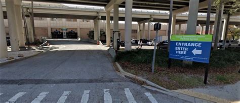 Tampa Convention Center Parking Cost & Tips [2022 Guide]