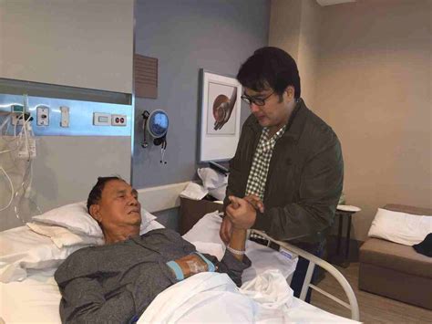 Bong Revilla visits ailing father at Taguig hospital | Inquirer News