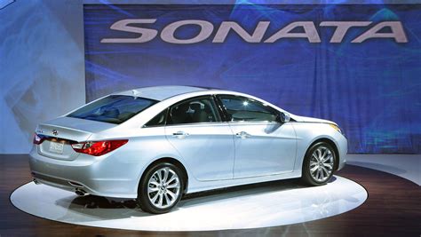 Hyundai recalls 470,000 Sonatas to fix engine problem