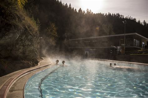 Music & Market on Main | Radium Hot Springs, BC