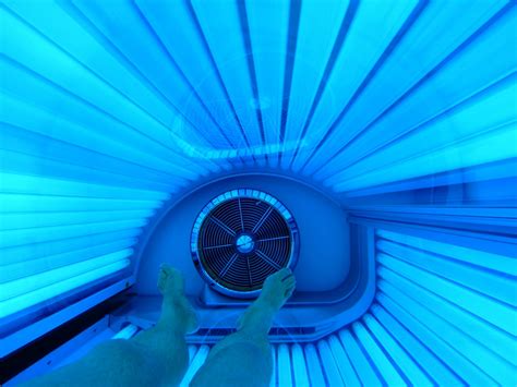 The tanning bed in your gym is worrying dermatologists | Popular Science