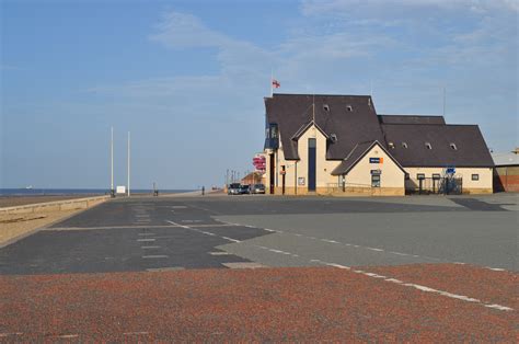 Rhyl Beach - Photo "Rhyl lifeboat house" :: British Beaches