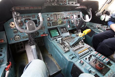 Antonov 225 Cockpit | Dave Subelack | Flickr