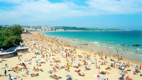 File:Playa Sardinero - Santander - Spain.jpg - Wikimedia Commons