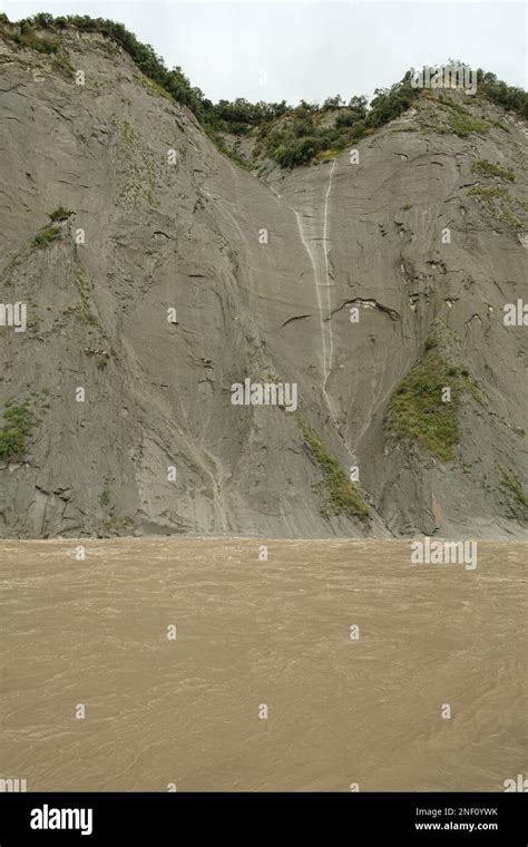 Floodwaters in the Rangitikei River receding in the aftermath of ...