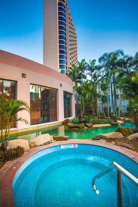 Crowne Plaza Surfers Paradise Deals & Reviews (Gold Coast, AUS) | Wotif