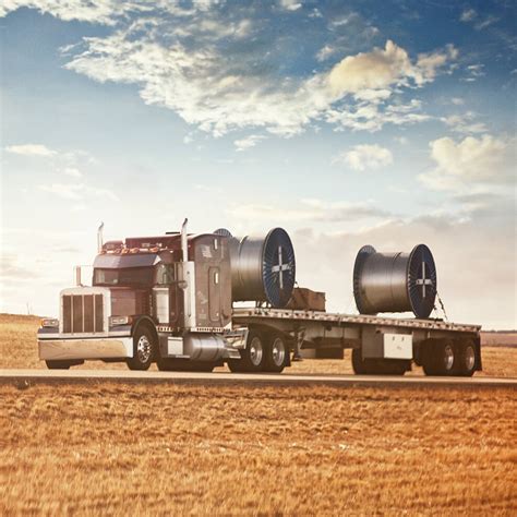 Flatbed Trucking Services | Schneider