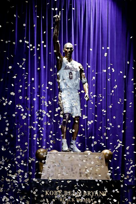 Kobe Bryant statue a perfect portrayal of the Lakers legend - Los ...