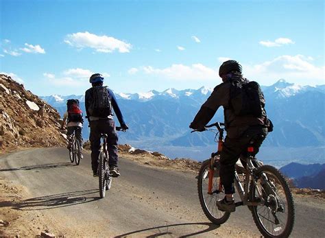 10 Amazing Cycling Routes in India - Hotel Dekho