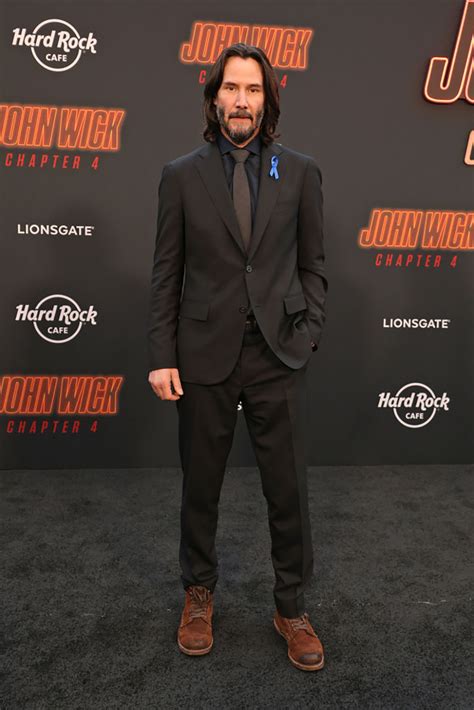 Keanu Reeves Pays Tribute to Lance Reddick at "John Wick 4" Premiere