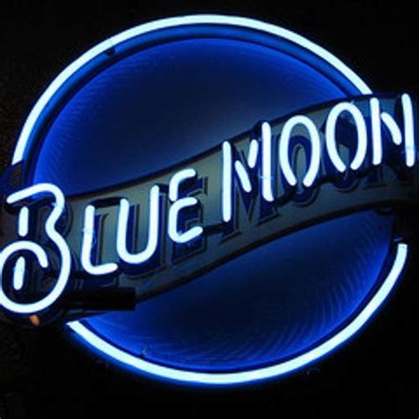 Neon Moon (cover of Brooks and Dunn) ⋆ PlayTheMove | Neon moon, Brooks ...