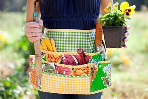 ModernJune: Just Listed: Oilcloth Garden Apron