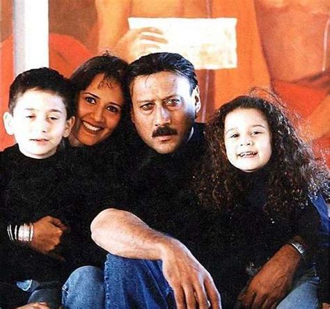 Tiger Shroff family, childhood photos | Celebrity family wiki