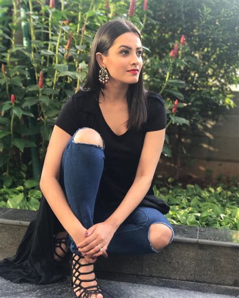 Anita Hassanandani Gorgeous Hd Pictures|Images|Photos - Actress World