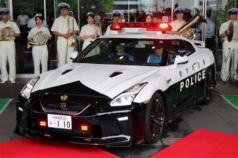 「Police Car」おしゃれまとめの人気アイデア｜Pinterest｜Banu | パトカー, 日産 gtr, ハコスカ gtr