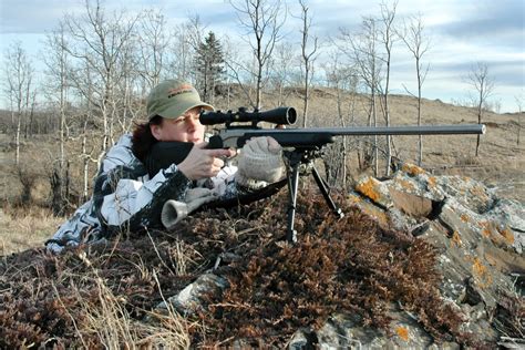 The pros and cons of hunting with single-shot rifles • Outdoor Canada