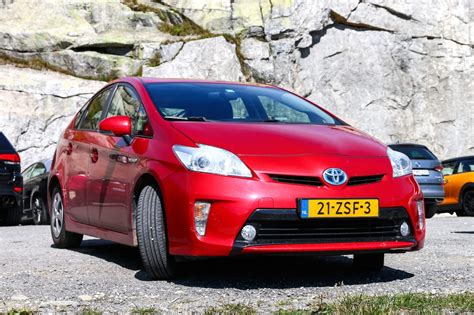 Best & Worst Years of Toyota Prius - Graphs & Owner Surveys - FIXD