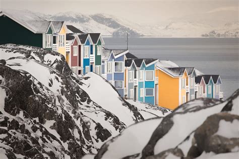 Architecture in Greenland - from colorful wooden houses to swimming ...