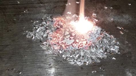 Magnesium Fire/magnesium fire explosion +GAS TORCH - YouTube