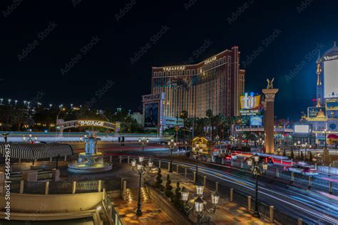 Beautiful landscape view of Las Vegas Strip on dark night sky ...