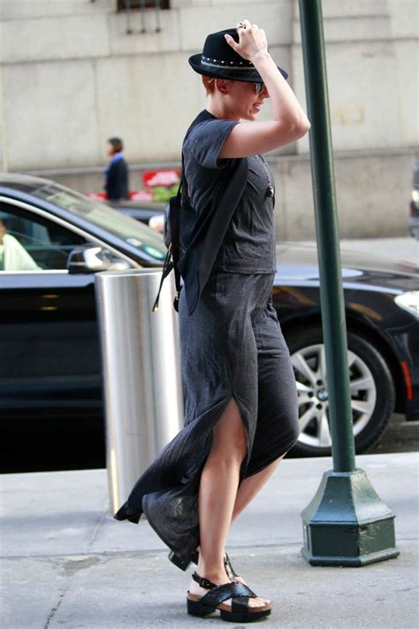 Scarlett Johansson Street Style - Out and About in New York City, July ...