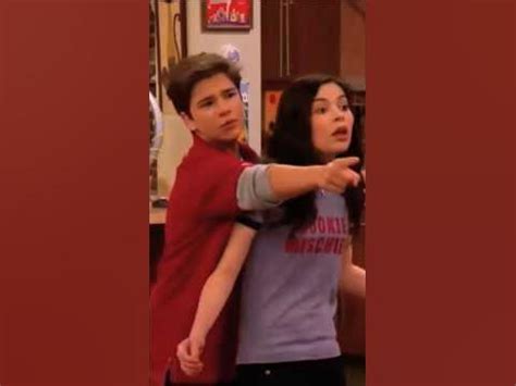 iCarly Sam mad at Freddie 😂 - YouTube