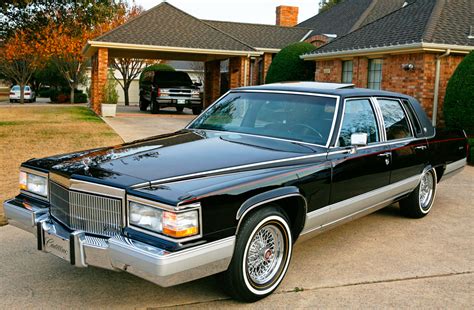 1991 Cadillac Fleetwood Brougham black b | CLASSIC CARS TODAY ONLINE