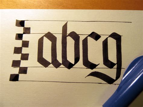 Learning Blackletter Calligraphy (Gothic) for Beginners with Practice ...