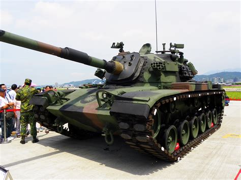 File:CM-11 Tank in Songshan Air Force Base 20110813.jpg - Wikipedia