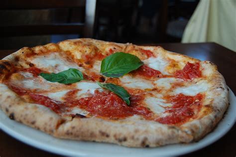 Pizza Margherita - Wikipedia