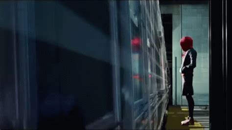 Spiderman Into The Spiderverse GIF - Spiderman Into The Spiderverse Miles Morales - Discover ...