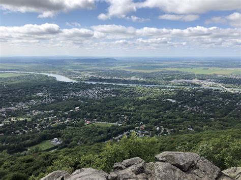 Mountains to start hiking A List of Beginners mountains in Quebec