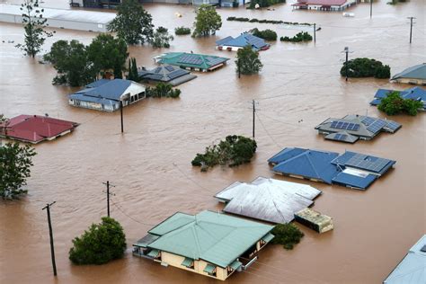 Sydney faces more rain as death toll from Australian floods rises ...