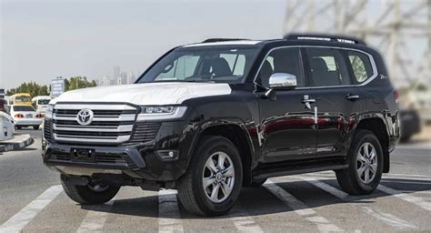 New Toyota Land Cruiser VX 2023 (1478016) | YallaMotor.com