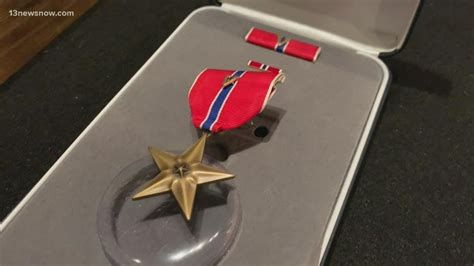 Vietnam veteran awarded Bronze Star, 50 years later - YouTube