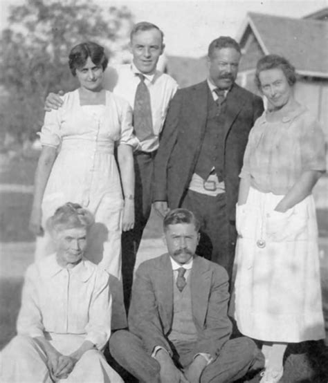 Pancho Villa con la familia Procissi en la mina de Ojuela, Durango.-1920 | Historia de mexico ...