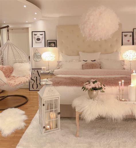 Super cute white, pink and rose gold teenage room #roomdesign #cuteroomdecor #aesthetic