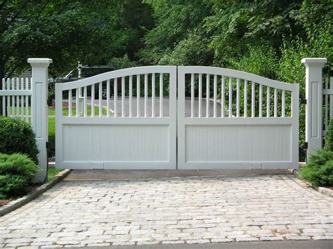 Wooden Driveway Gates | Tri State Gate