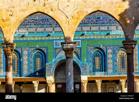 Mosaics dome of the rock hi-res stock photography and images - Alamy