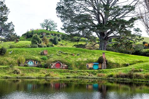 Photo Tour of the Hobbiton Movie Set | Earth Trekkers