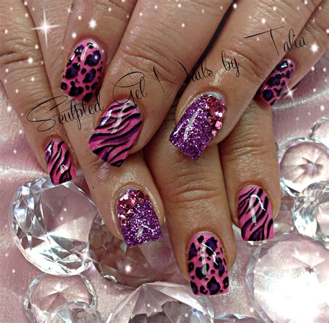 Pink zebra print nail art | Animal print nails art, Pretty acrylic ...