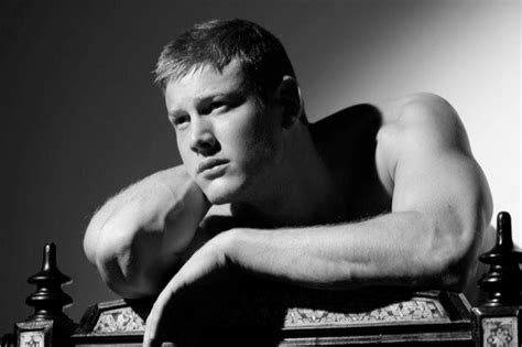 B&W - Tom Hopper Photo (28002474) - Fanpop